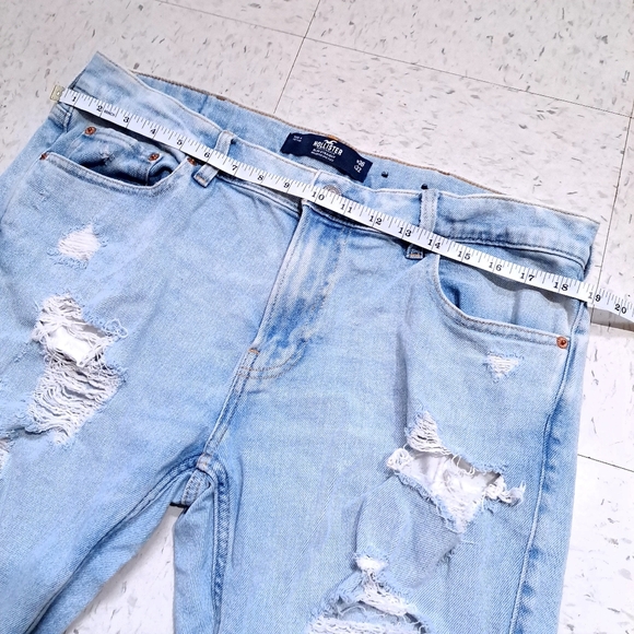 Hollister | Distressed Light Blue Denim Jeans slim straight - Picture 10 of 12